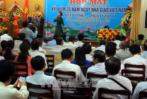 Xây dựng đội ngũ nhà giáo đáp ứng yêu cầu tình hình mới ảnh 4