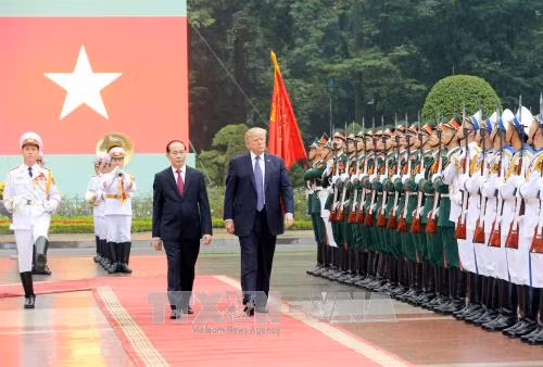 Hình ảnh Lễ đón Tổng thống Hợp chúng quốc Hoa Kỳ Donald Trump thăm Việt Nam ảnh 2