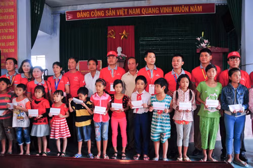 Prudential tham gia hỗ trợ ứng cứu thiên tai tại Khánh Hòa ảnh 1