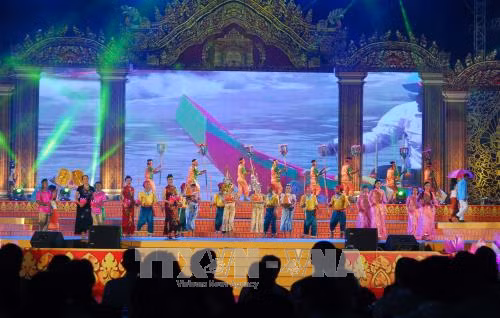 Khai mạc Ngày hội Văn hóa, Thể thao và Du lịch đồng bào Khmer Nam Bộ ảnh 2