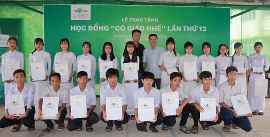 Học bổng Cô giáo Nhế: 13 năm nâng bước đến trường ảnh 1