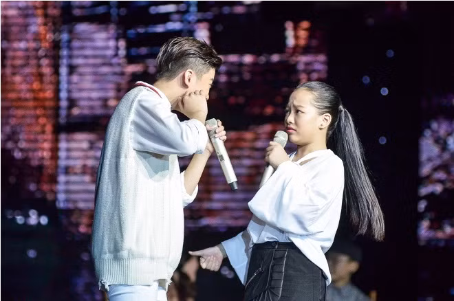 The Voice Kids 2017: Hoài Ngọc chứng minh đẳng cấp 'khó vượt' với 'Cây đàn tróc sơn' ảnh 1