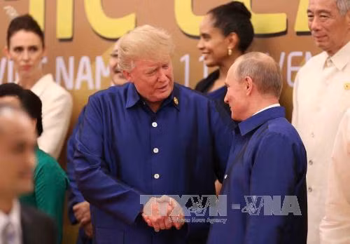 Thế giới tuần qua: Tổng thống Mỹ lần đầu thăm châu Á, IS tiếp tục 'thua đau' ở Syria ảnh 2