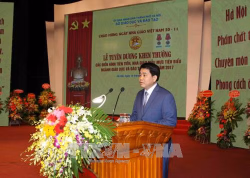 Hà Nội tuyên dương điển hình tiên tiến, nhà giáo mẫu mực năm 2017 ảnh 1