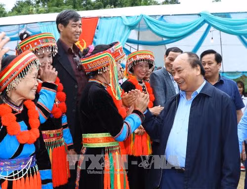 Thủ tướng dự Ngày hội Đại đoàn kết toàn dân tộc tại Bắc Kạn ảnh 2