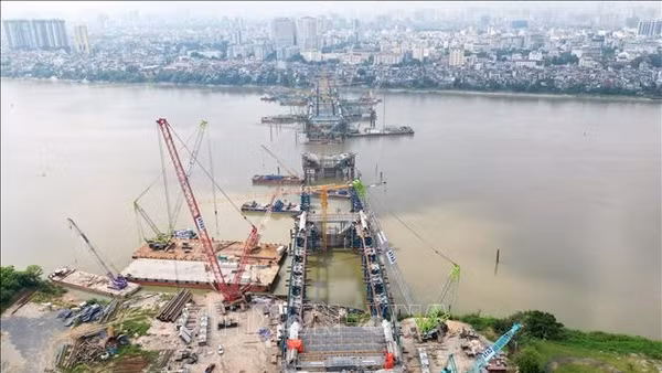 Dồn lực hoàn thành Cầu Trần Hưng Đạo trước Hội nghị APEC 2027