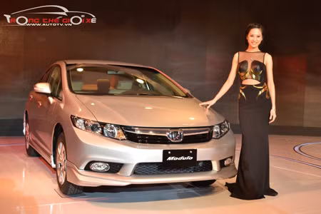 Honda Civic thế hệ mới giá từ 725 triệu đồng ảnh 1