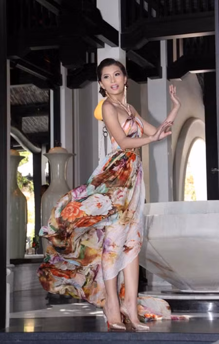 'Hoa khôi thể thao' khoe sắc trên bãi biển Sơn Trà ảnh 4