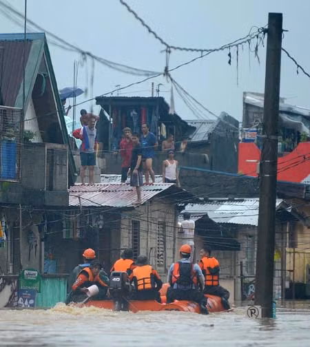 Thủ đô của Philippines biến thành biển nước ảnh 8