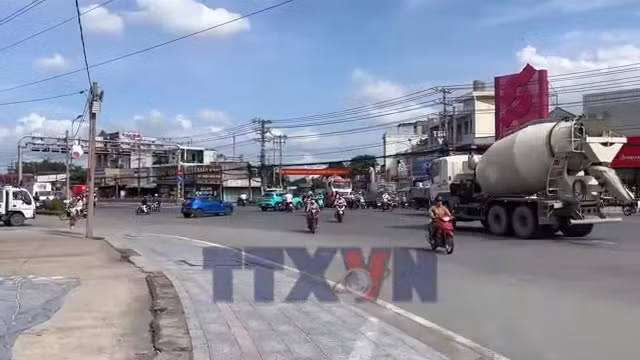 Kiến nghị sớm đầu tư hầm chui, giải quyết ùn tắc ở khu vực ngã tư Long Kim