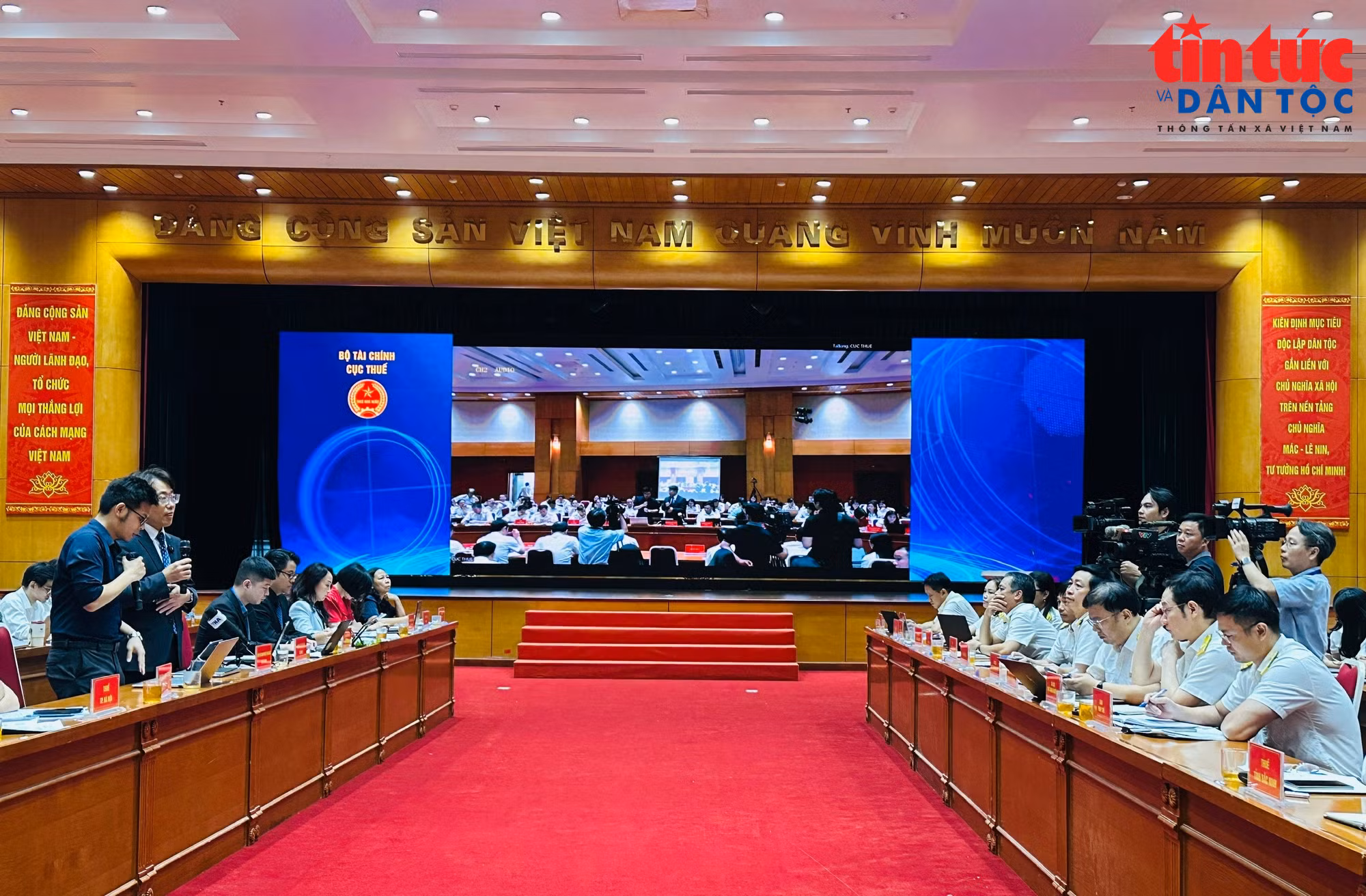baotintuc_tr_toancanh.jpg