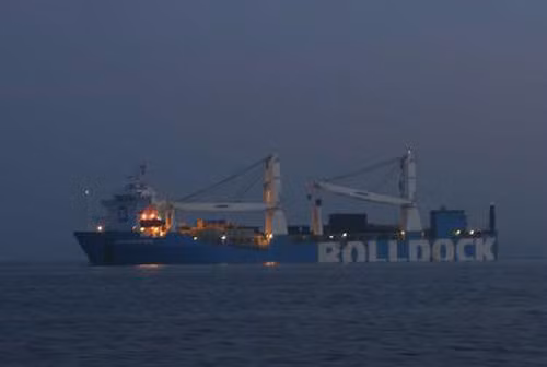 Chùm ảnh tàu ngầm Hà Nội cập cảng Cam Ranh ảnh 1