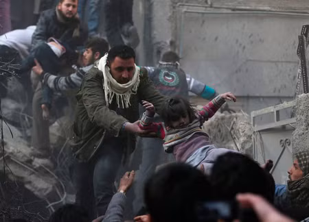 Những nạn nhân bé nhỏ trong nội chiến Syria ảnh 8