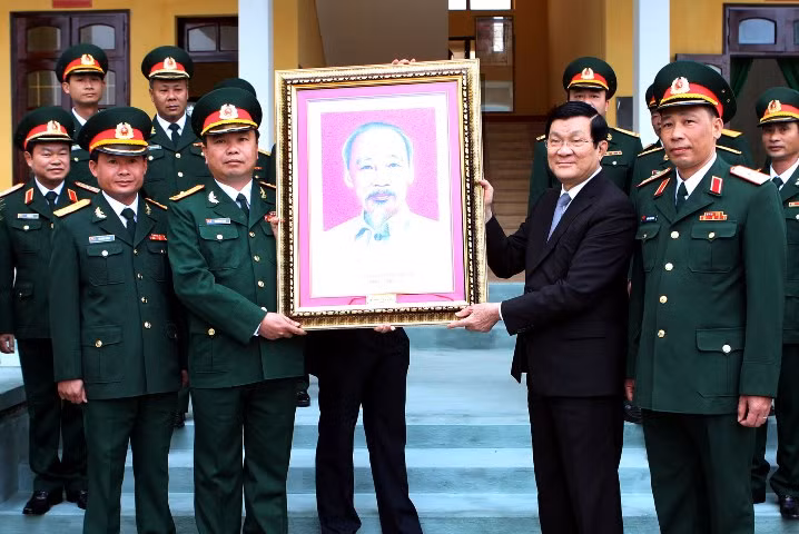 Chủ tịch nước thăm và làm việc tại Quân đoàn 1 ảnh 1