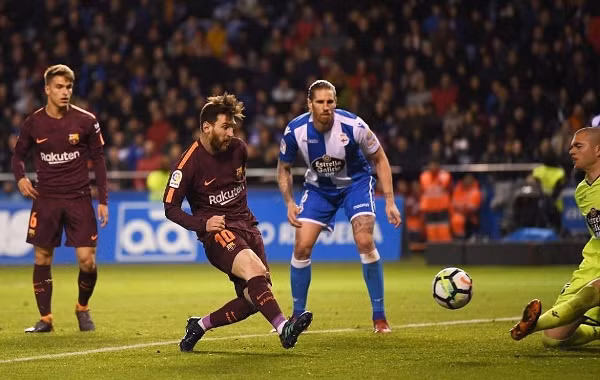 Xem Messi tỏa sáng rực rỡ đưa Barcelona vô địch La Liga trước 4 vòng đấu ảnh 4