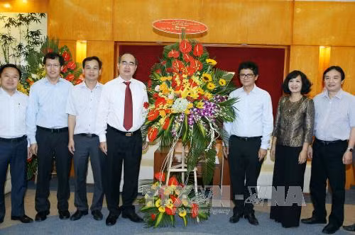 Đồng chí Nguyễn Thiện Nhân thăm, chúc mừng Thông tấn xã Việt Nam ảnh 4