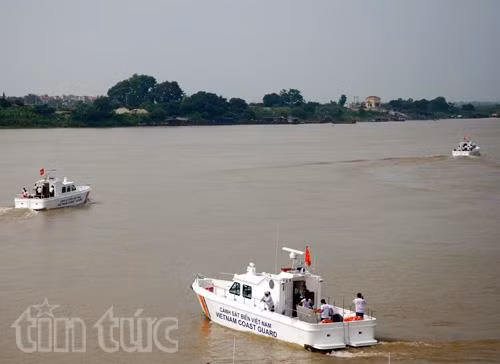Cảnh sát biển Việt Nam nghiệm thu kỹ thuật 4 xuồng cao tốc MS-50S ảnh 5