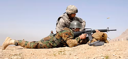 Mỹ lãng phí hàng tỉ USD huấn luyện lực lượng Afghanistan ảnh 1