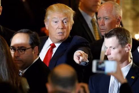 Ông Trump cấm phóng viên Washington Post tác nghiệp ảnh 1