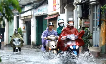 Thời tiết ngày 15/9: Mưa lớn bao trùm Bắc Bộ, nhiều nơi vượt 350mm