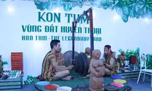 Triển lãm "Không gian Du lịch, di sản văn hóa, danh thắng và sản phẩm thủ công truyền thống Việt Nam"