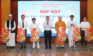 Chức sắc tôn giáo, người có uy tín tỉnh Tây Ninh góp phần thúc đẩy phát triển kinh tế - xã hội