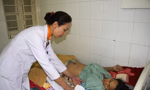 Bác sĩ Ngô Thị Nhung - "Cánh chim đầu đàn” về sản khoa ở tỉnh miền núi Điện Biên