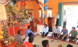 Lãnh đạo tỉnh Cà Mau chúc Tết Chôl Thnăm Thmây đồng bào dân tộc Khmer