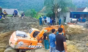 Ba người đàn ông tử vong khi xuống giếng nạo vét đất ở Nghệ An