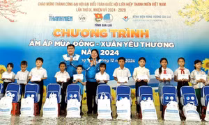 Ấm áp mùa đông - Xuân yêu thương nơi vùng biên cương