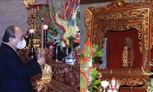 Chủ tịch nước Nguyễn Xuân Phúc dự Lễ khánh thành Đền thờ Vua Hùng tại thành phố Cần Thơ