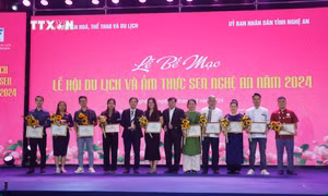 Bế mạc Lễ hội Du lịch và Ẩm thực Sen Nghệ An