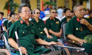Trình Chủ tịch nước tặng quà cho người có công dịp Tết Nguyên đán 2023