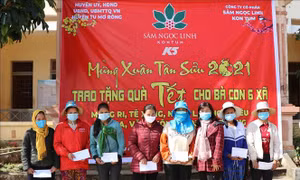 Kon Tum chăm lo Tết cho người dân huyện nghèo vùng dân tộc thiểu số bị ảnh hưởng bởi thiên tai