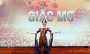 Bắc Giang: Tôn vinh giá trị của trang phục áo dài Việt Nam