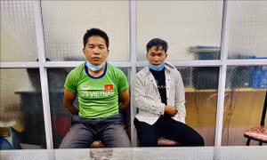 Bắt hai anh em ruột Giàng A Khoa và Giàng A Sèo rủ nhau đi buôn bán ma túy