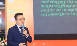 Chủ tịch Hội Nhà báo Việt Nam, Tổng biên tập báo Nhân dân Lê Quốc Minh phát biểu tại diễn đàn"Vấn đề hôm nay: Chuyển đổi số" để phục vụ bạn đọc tốt hơn . Ảnh: Tuấn Anh – TTXVN