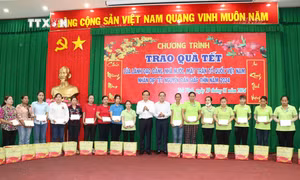 Phó Thủ tướng Trần Lưu Quang thăm và chúc Tết tại tỉnh Trà Vinh ​