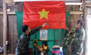Bước chân người lính Biên phòng trong mùa Xuân biên cương