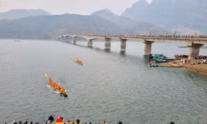 Lễ hội đua thuyền Quỳnh Nhai – Nét đẹp truyền thống của người dân vùng lòng hồ thủy điện Sơn La