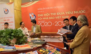 Hội Nhà báo Việt Nam trưng bày các ấn phẩm báo chí tiêu biểu
