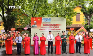 Khai mạc trưng bày "Chiến thắng lịch sử Điện Biên Phủ - Bản hùng ca thời đại Hồ Chí Minh"