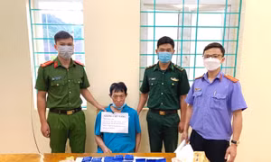 Điện Biên: Bắt đối tượng mua bán trái phép 6.000 viên ma tuý tổng hợp