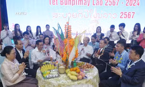 Tổ chức Tết Bunpimay cho lưu học sinh Lào tại Thái Nguyên