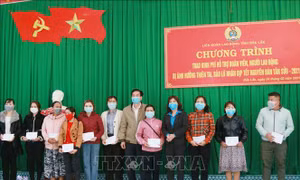 Tết nghĩa tình đến với đoàn viên, người lao động nghèo Đắk Lắk