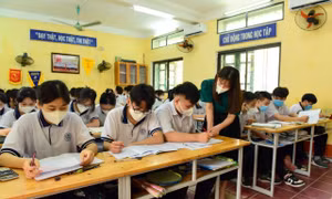 Trường THPT Tân Trào, thành phố Tuyên Quang, tổ chức ôn tập cho học sinh lớp 12. Ảnh: Quang Cường – TTXVN.
