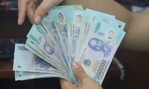 Đề xuất tăng lương tối thiểu vùng 6% từ ngày 1/7/2022
