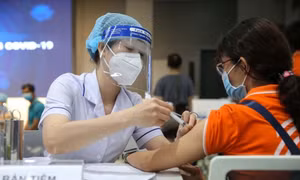 Từ ngày 5/11, Lào Cai tổ chức triển khai tiêm vắc xin phòng COVID-19 cho trẻ em từ 12-17 tuổi