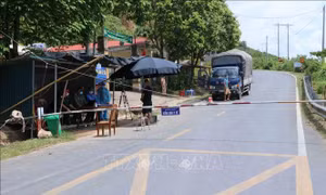 Bí thư tỉnh ủy Lai Châu Giàng Páo Mỷ kiểm tra công tác phòng, chống dịch COVID-19 tại khu vực biên giới