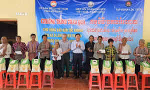 Tặng 500 phần quà cho đồng bào Khmer nghèo tỉnh An Giang